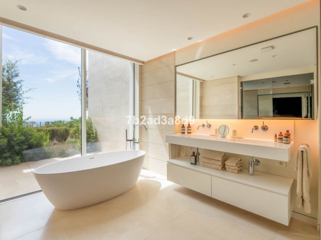 Apartamento con 3 Dormitorios  en Ojén