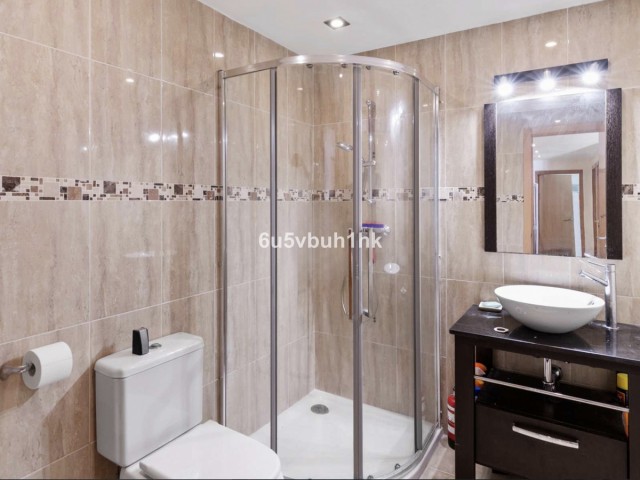 5 Bedrooms Townhouse in El Paraiso