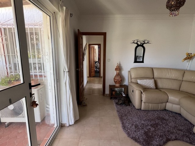 Villa con 3 Dormitorios  en Alhaurín el Grande