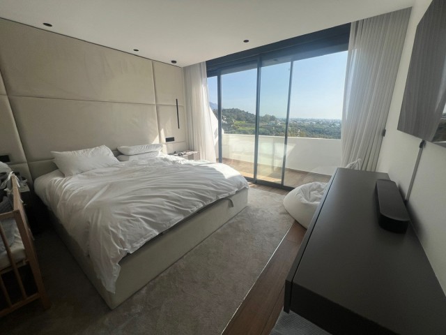 4 Bedrooms Townhouse in Benahavís