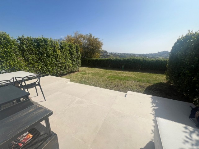 4 Bedrooms Townhouse in Benahavís