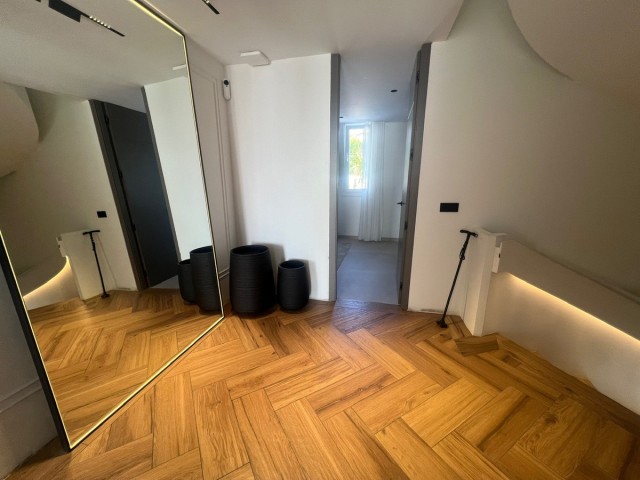 4 Bedrooms Townhouse in Benahavís