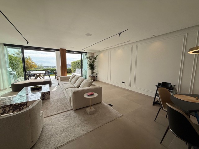 4 Bedrooms Townhouse in Benahavís