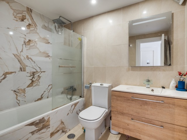Apartamento con 3 Dormitorios  en La Quinta