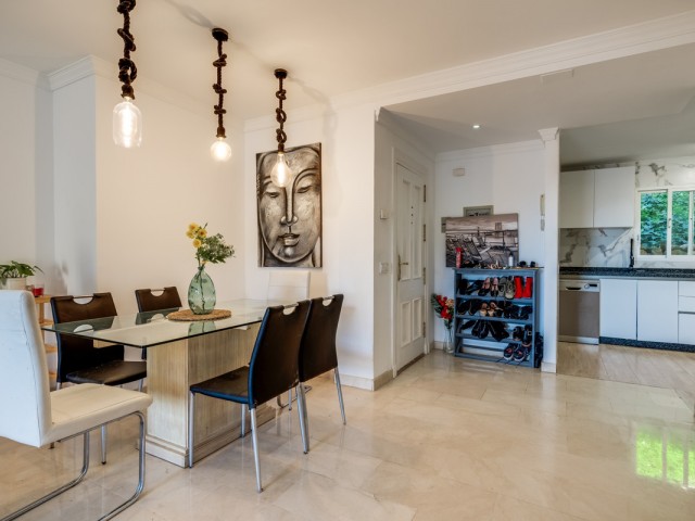 Apartamento con 3 Dormitorios  en La Quinta