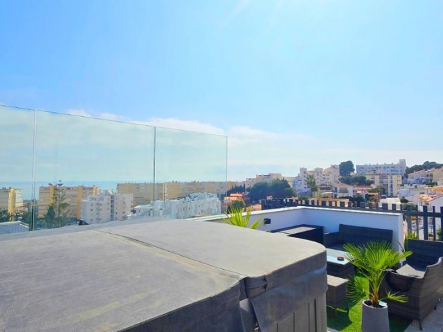 Ático con 2 Dormitorios  en Torremolinos