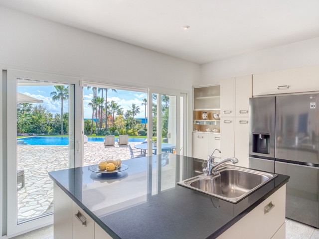 4 Bedrooms Villa in Hacienda Las Chapas