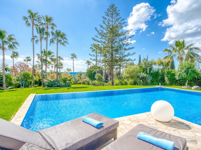 4 Bedrooms Villa in Hacienda Las Chapas