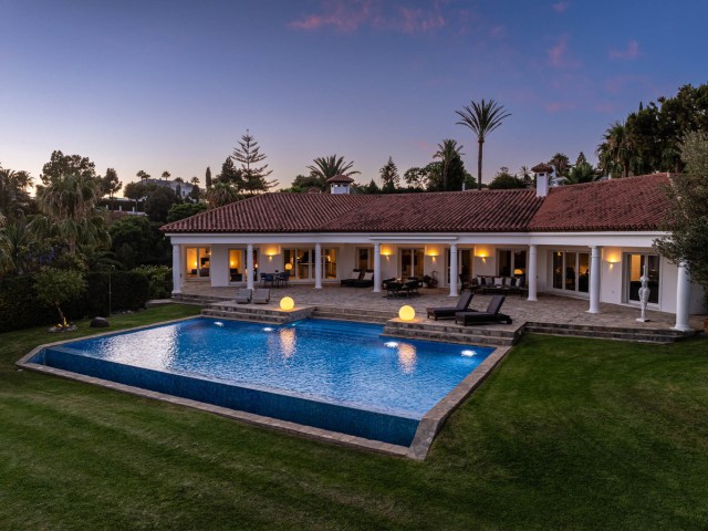 4 Bedrooms Villa in Hacienda Las Chapas