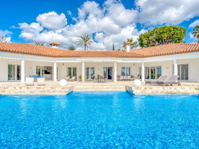 4 Bedrooms Villa in Hacienda Las Chapas