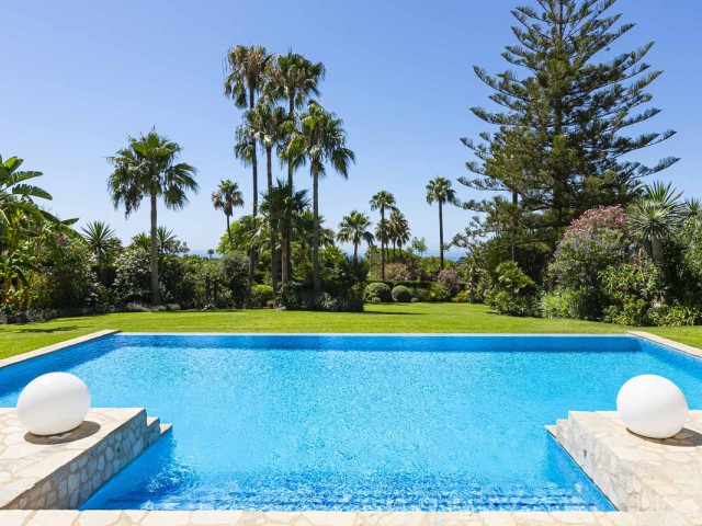 4 Bedrooms Villa in Hacienda Las Chapas