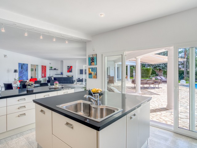 4 Bedrooms Villa in Hacienda Las Chapas