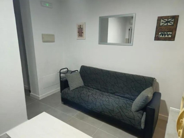Comercial con 10 Dormitorios  en Manilva
