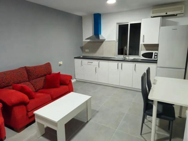 Comercial con 10 Dormitorios  en Manilva