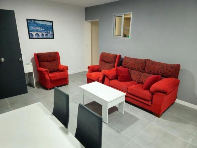 Comercial con 10 Dormitorios  en Manilva