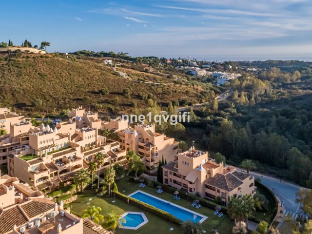 3 Bedrooms Apartment in Elviria