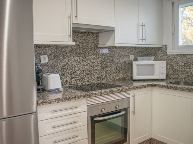 Apartamento con 3 Dormitorios  en Río Real