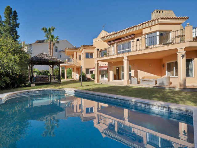 4 Bedrooms Villa in Hacienda Las Chapas