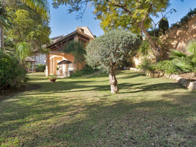 4 Bedrooms Villa in Hacienda Las Chapas