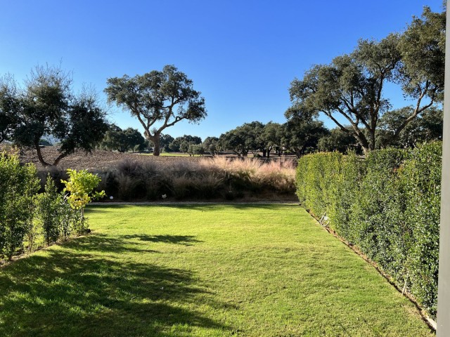 3 Makuuhuoneen Rivitalo San Roque Club