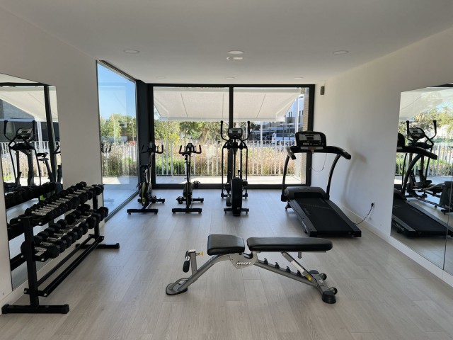 3 Makuuhuoneen Rivitalo San Roque Club