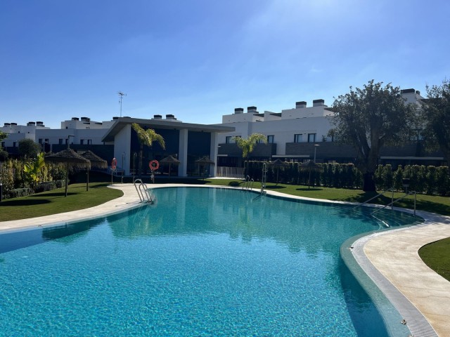 3 Makuuhuoneen Rivitalo San Roque Club