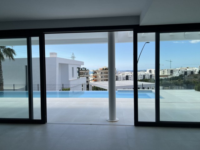 4 Makuuhuoneen Huvila Fuengirola