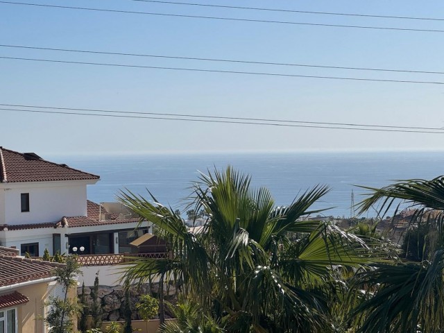 Villa con 4 Dormitorios  en Fuengirola