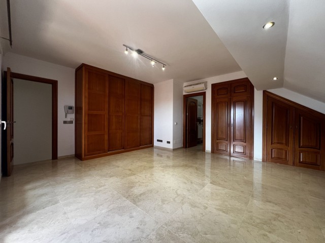 Apartamento con 3 Dormitorios  en La Cala Hills