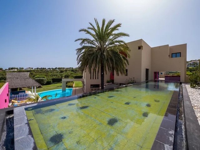 5 Bedrooms Villa in Sotogrande Alto