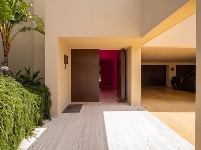 5 Bedrooms Villa in Sotogrande Alto