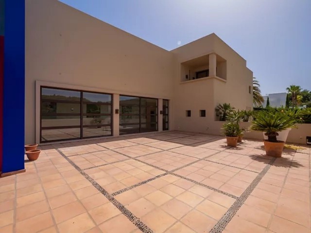 5 Bedrooms Villa in Sotogrande Alto
