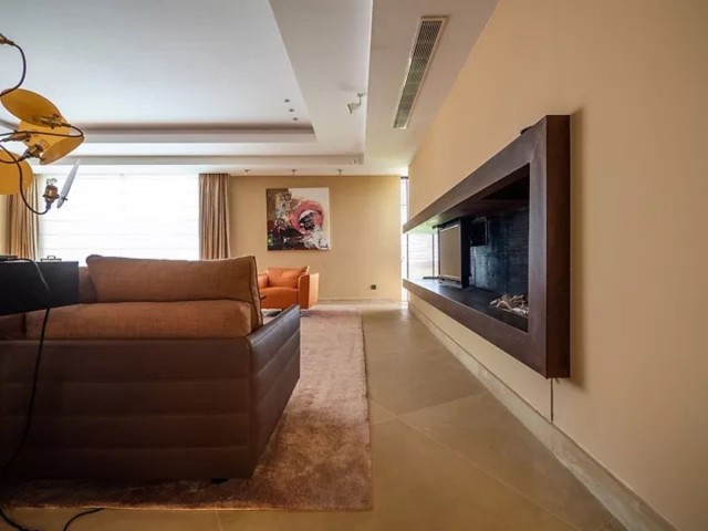 5 Bedrooms Villa in Sotogrande Alto