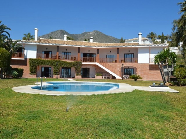 7 Schlafzimmer Villa in Benalmadena