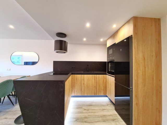 Apartamento con 3 Dormitorios  en Estepona