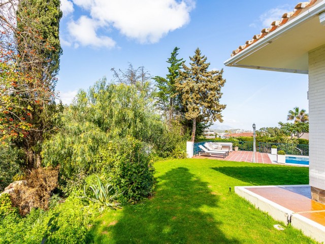 Villa con 4 Dormitorios  en Torrenueva
