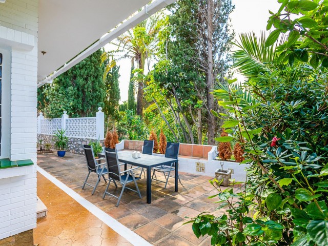 Villa con 4 Dormitorios  en Torrenueva