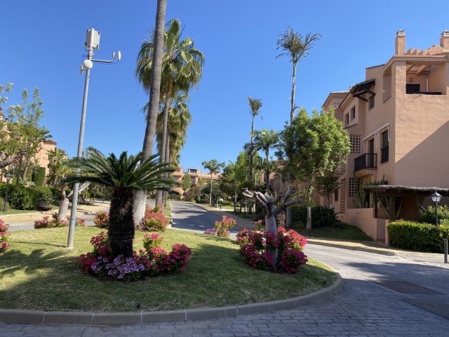 Apartamento con 3 Dormitorios  en Hacienda del Sol