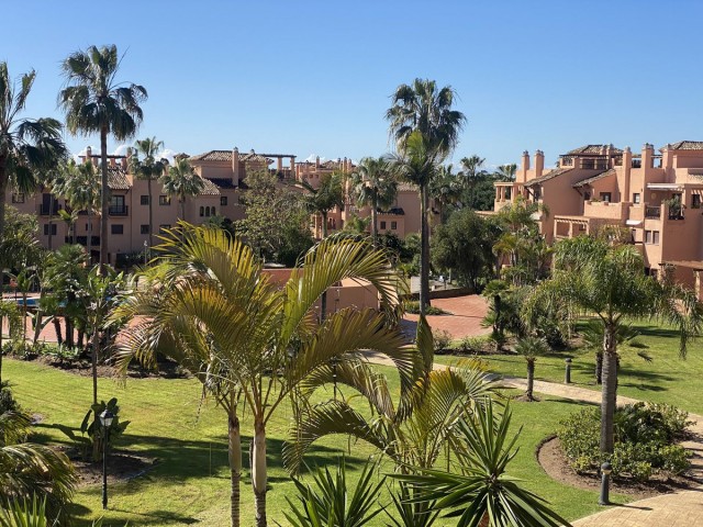Apartamento con 3 Dormitorios  en Hacienda del Sol