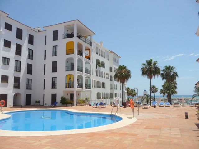 Apartment, La Duquesa, R4987144