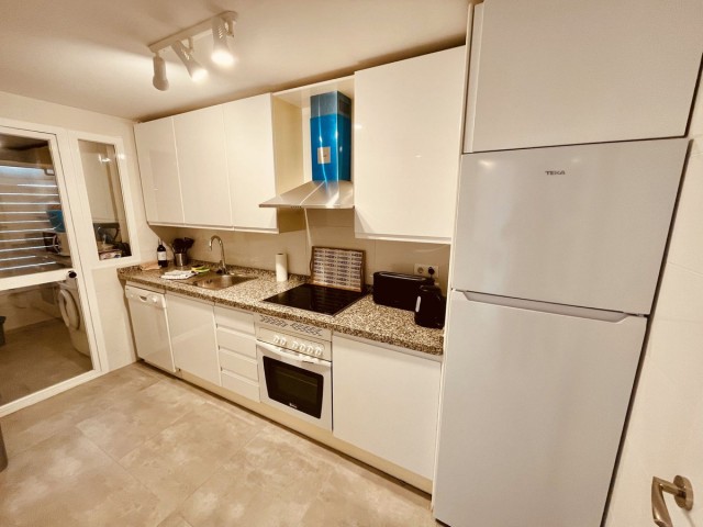 Apartment, La Duquesa, R4987144