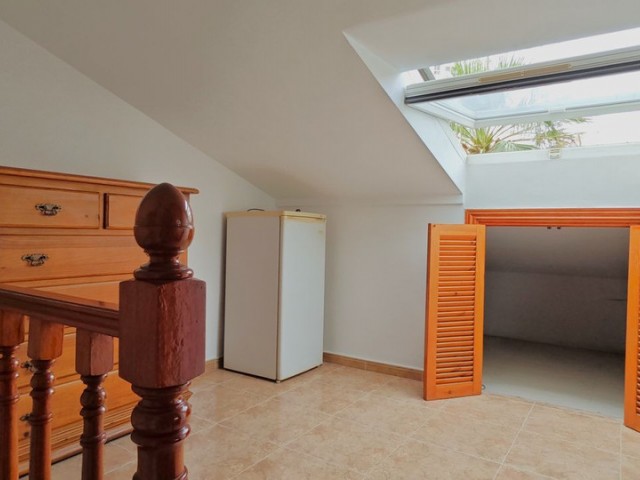 Apartamento con 2 Dormitorios  en Benalmadena Costa