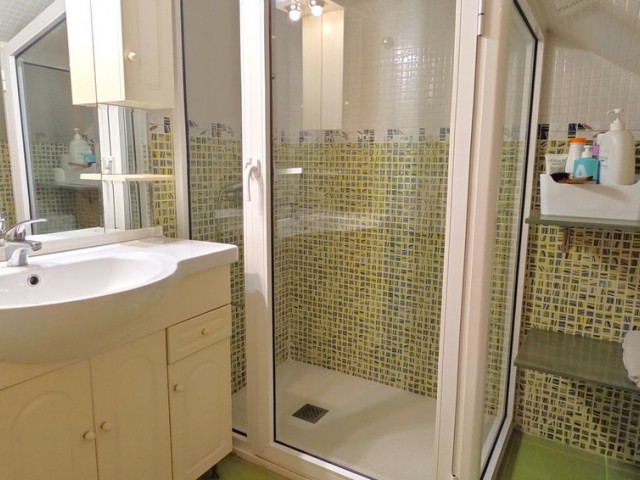 Apartamento con 2 Dormitorios  en Benalmadena Costa