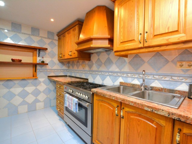 Apartamento con 2 Dormitorios  en Benalmadena Costa