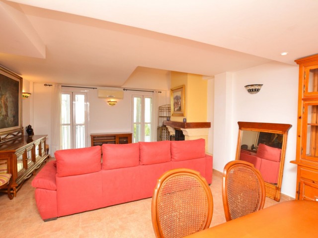 Apartamento con 2 Dormitorios  en Benalmadena Costa