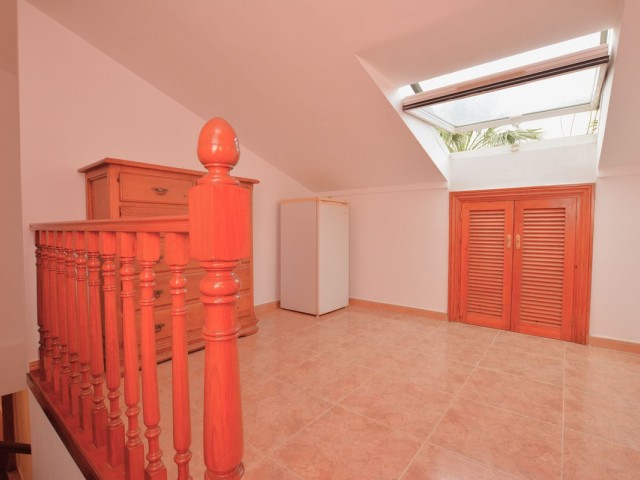 Apartamento con 2 Dormitorios  en Benalmadena Costa