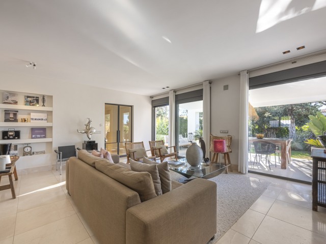 3 Bedrooms Villa in Marbesa