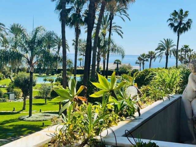 3 Bedrooms Apartment in Puerto Banús