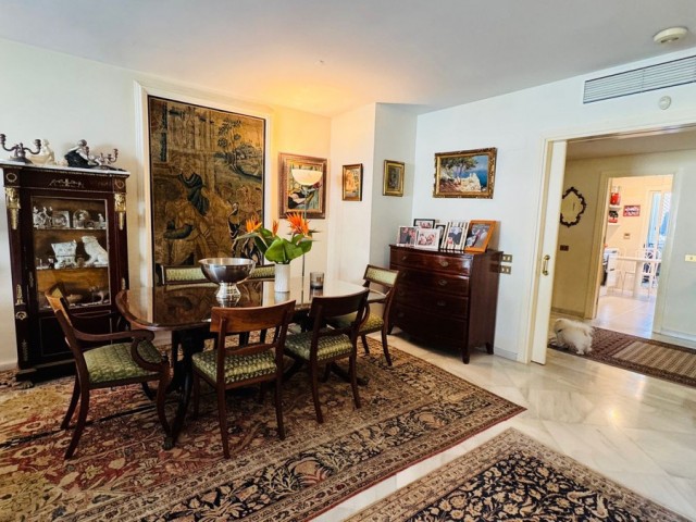 3 Bedrooms Apartment in Puerto Banús