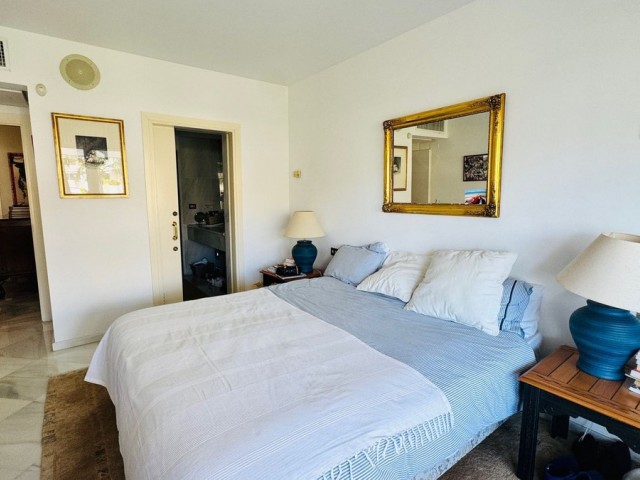 3 Bedrooms Apartment in Puerto Banús